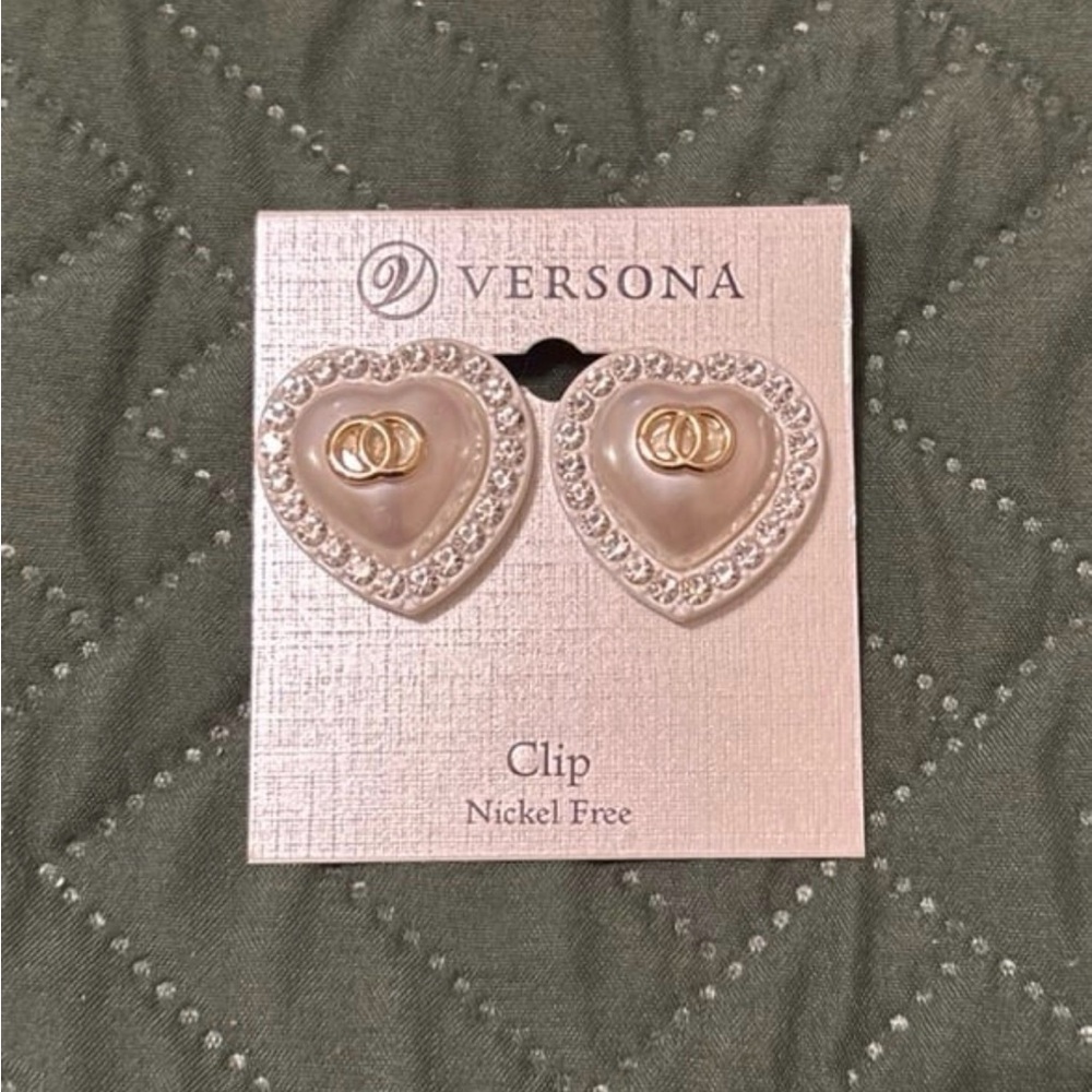 NWT Heart Pearl Clip Earrings